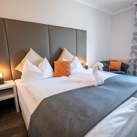 Hotel Marc Aurel Петронелль Экстерьер фото