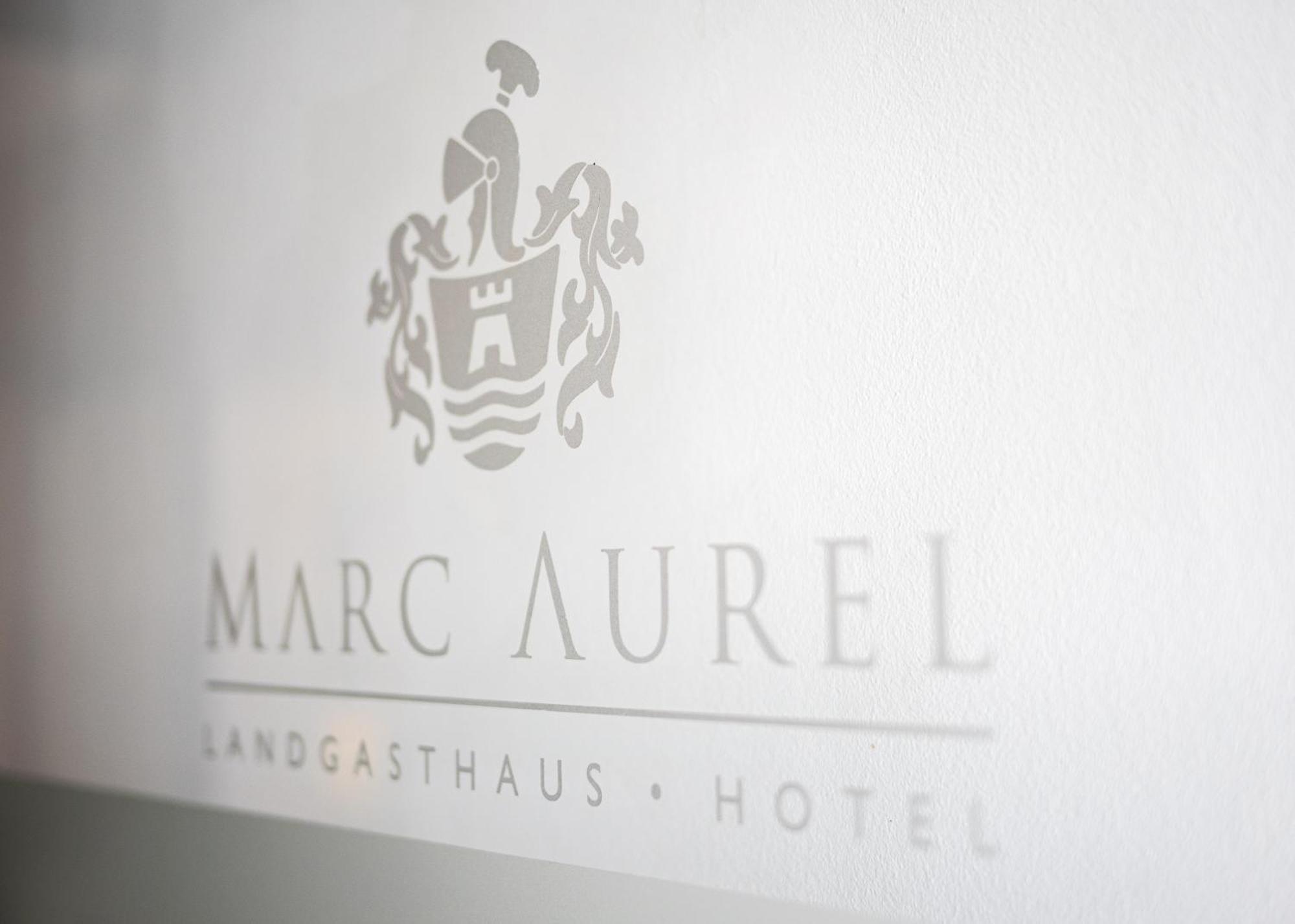 Hotel Marc Aurel Петронелль Экстерьер фото