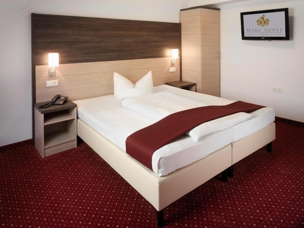 Hotel Marc Aurel Петронелль Номер фото
